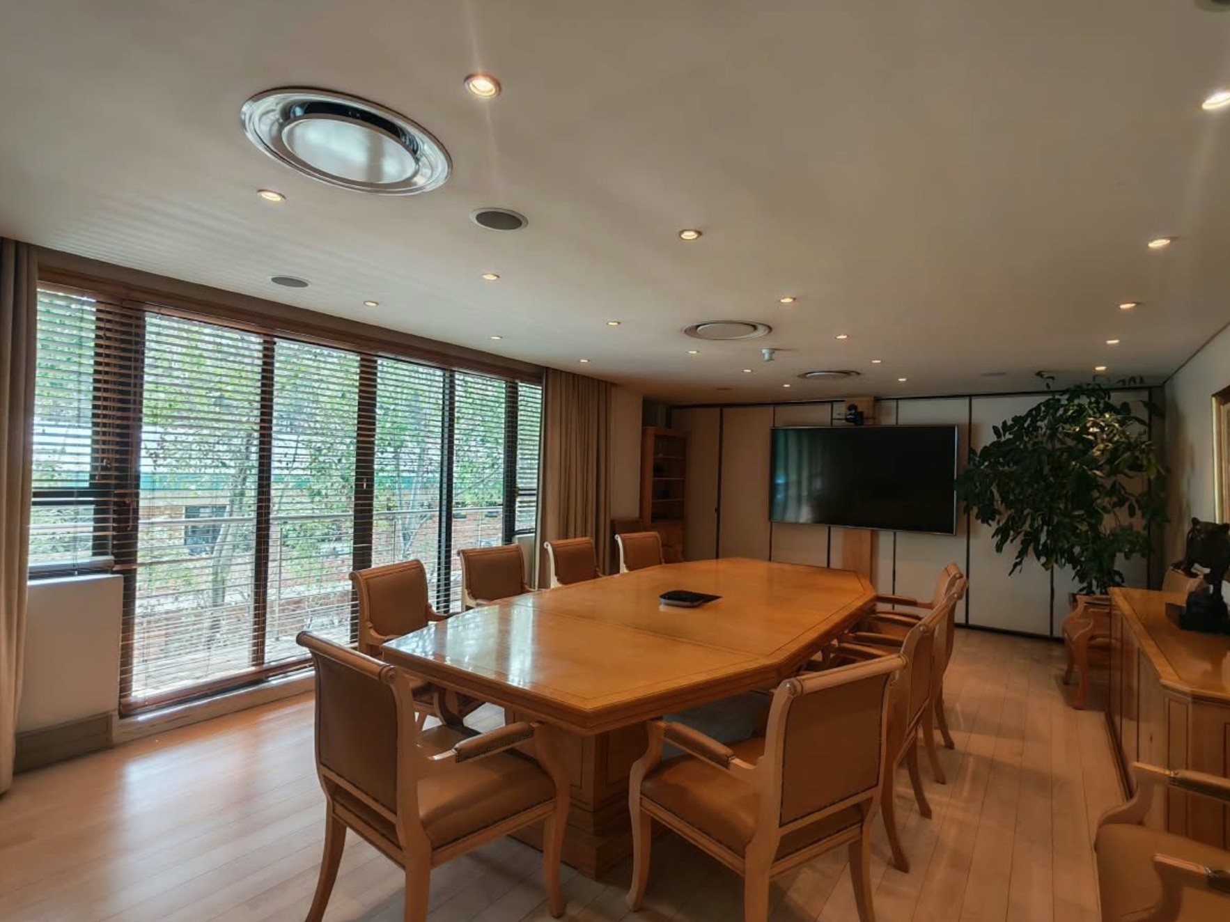 Commercial Property for sale in Lynnwood Glen, Pretoria, 1588 m²