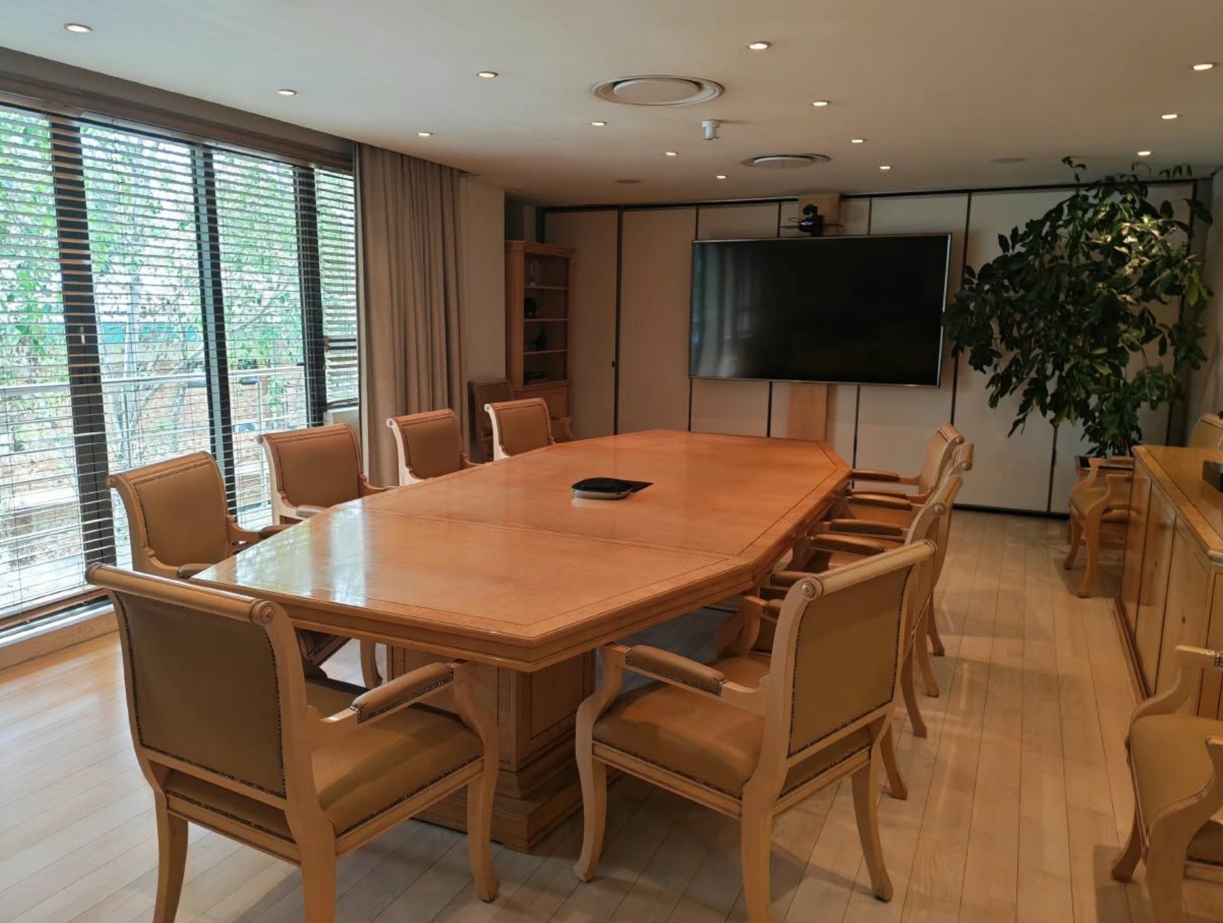 Commercial Property for sale in Lynnwood Glen, Pretoria, 1588 m²