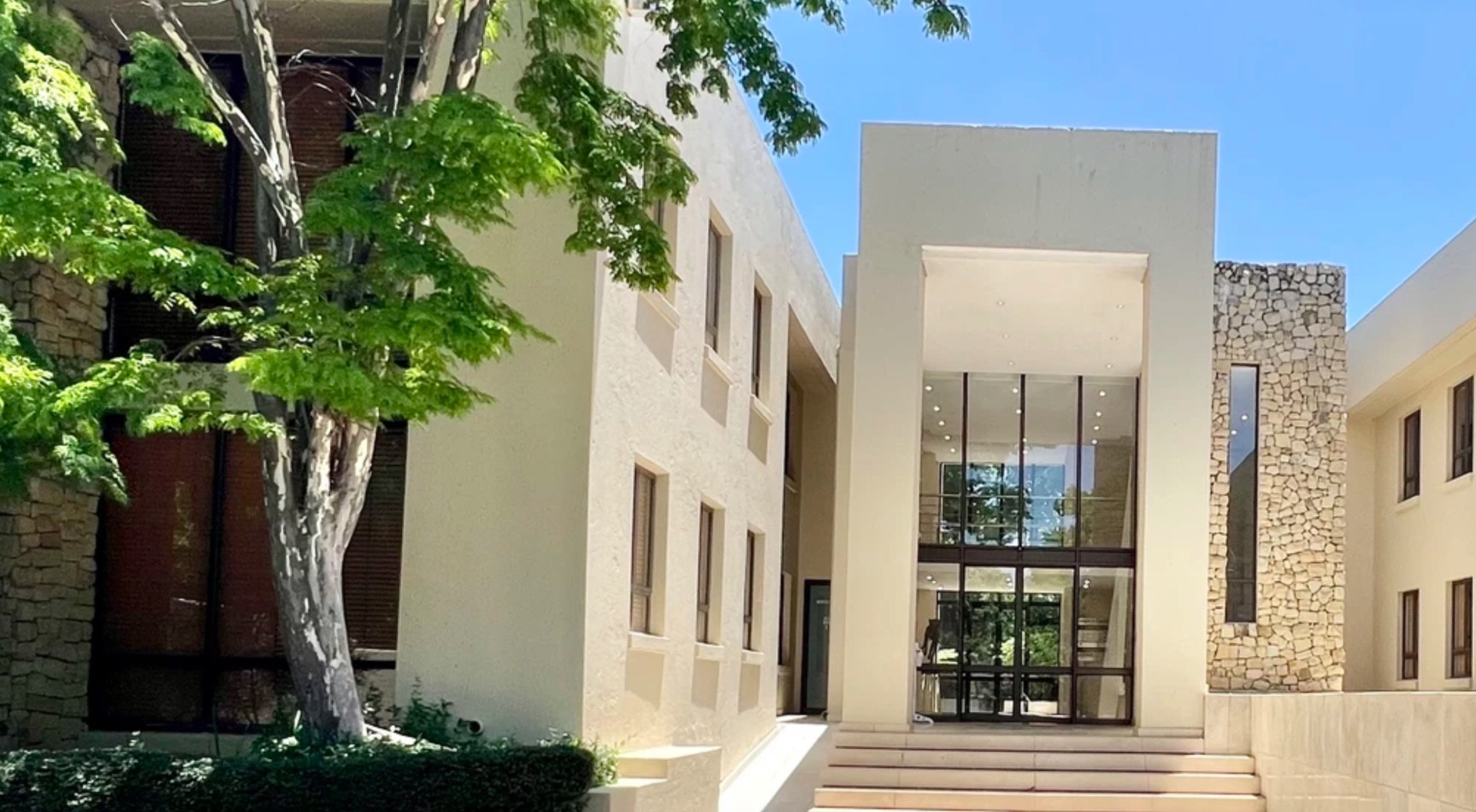 Looking For A Strategic Commercial Investment - 1 Of Most Establieshed Business Nodes