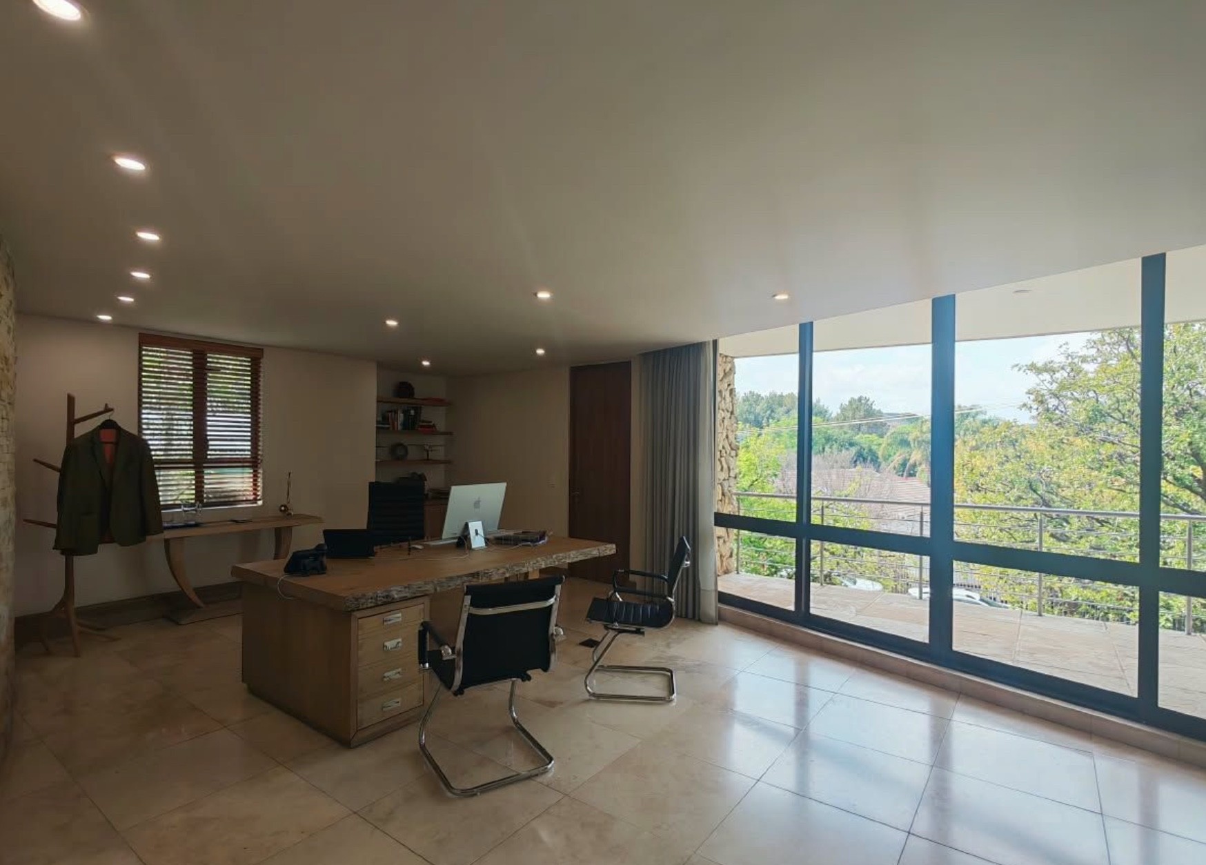 Commercial Property for sale in Lynnwood Glen, Pretoria, 1588 m²