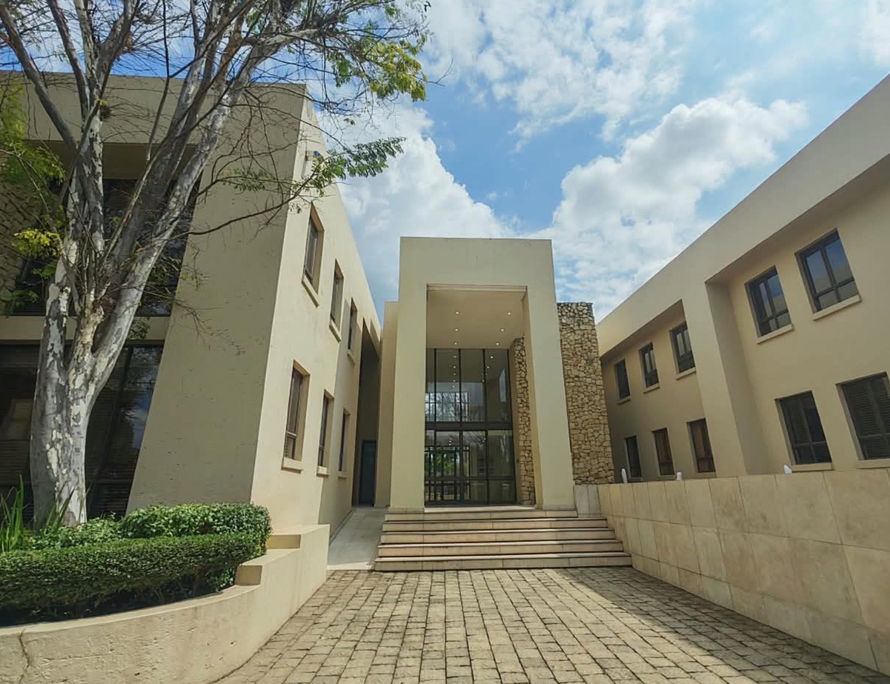 Commercial Property for sale in Lynnwood Glen, Pretoria, 1588 m²