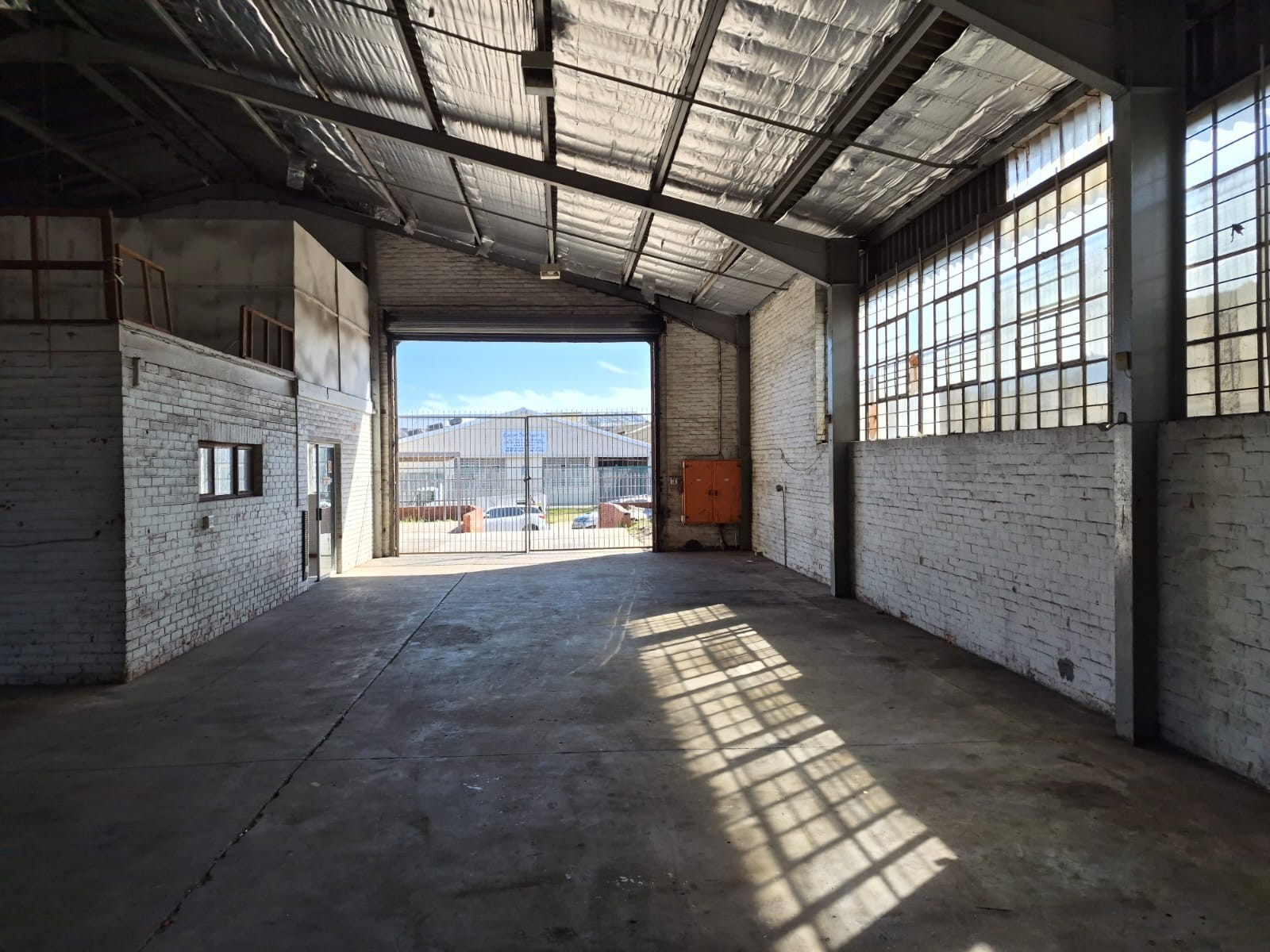 Industrial Property for sale in Korsten, Port Elizabeth, 693 m²