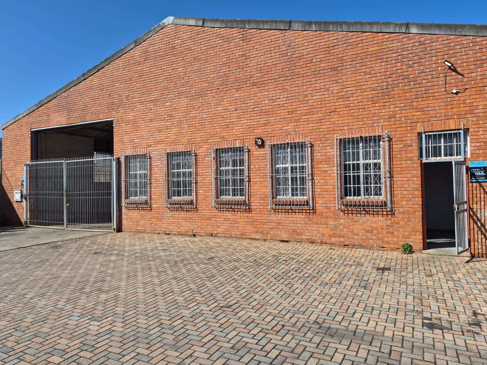 Industrial Property for sale in Korsten, Port Elizabeth, 693 m²