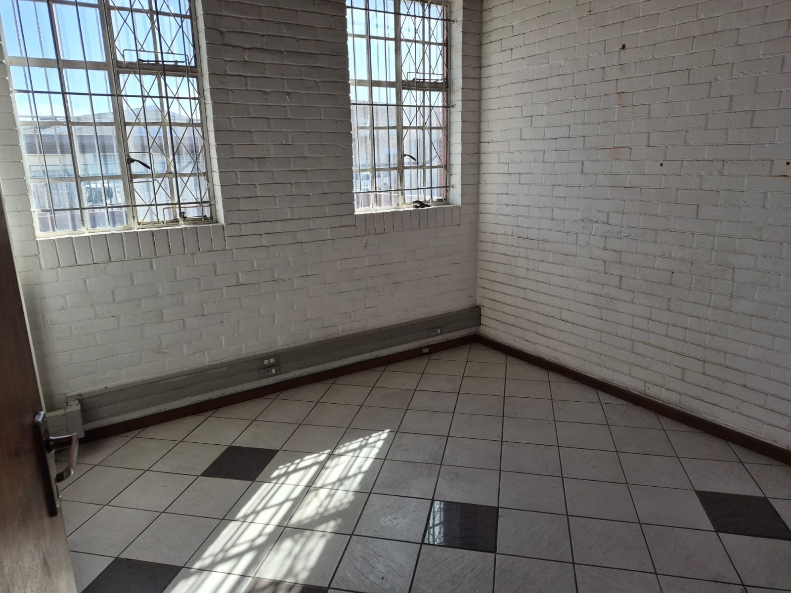 Industrial Property for sale in Korsten, Port Elizabeth, 693 m²