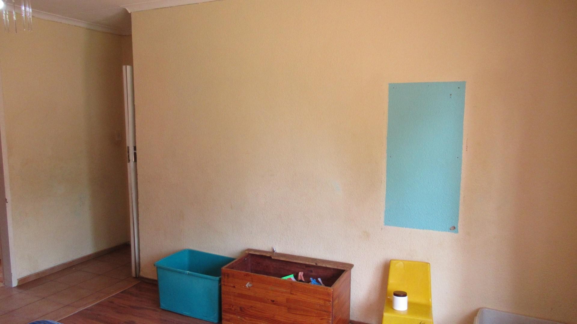 House for sale in Lenasia South, Johannesburg, 100 m²