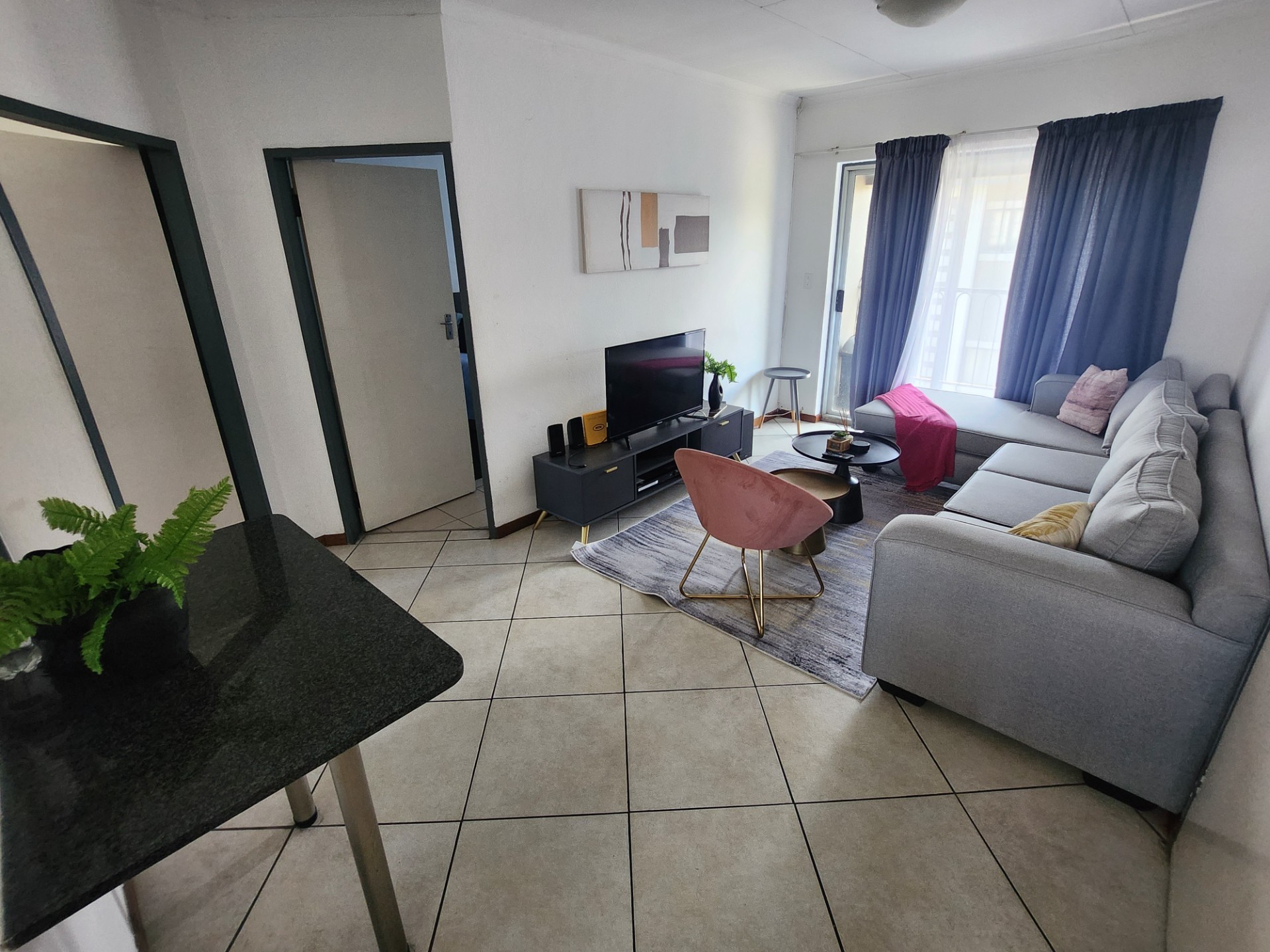 Apartment for sale in Ferndale, Randburg, 61 m²