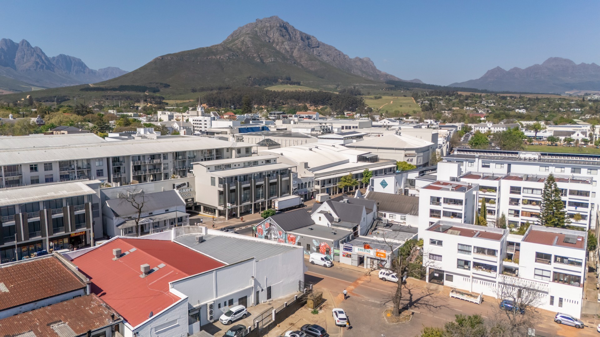 Apartment for sale in Stellenbosch Central, Stellenbosch, 151 m²