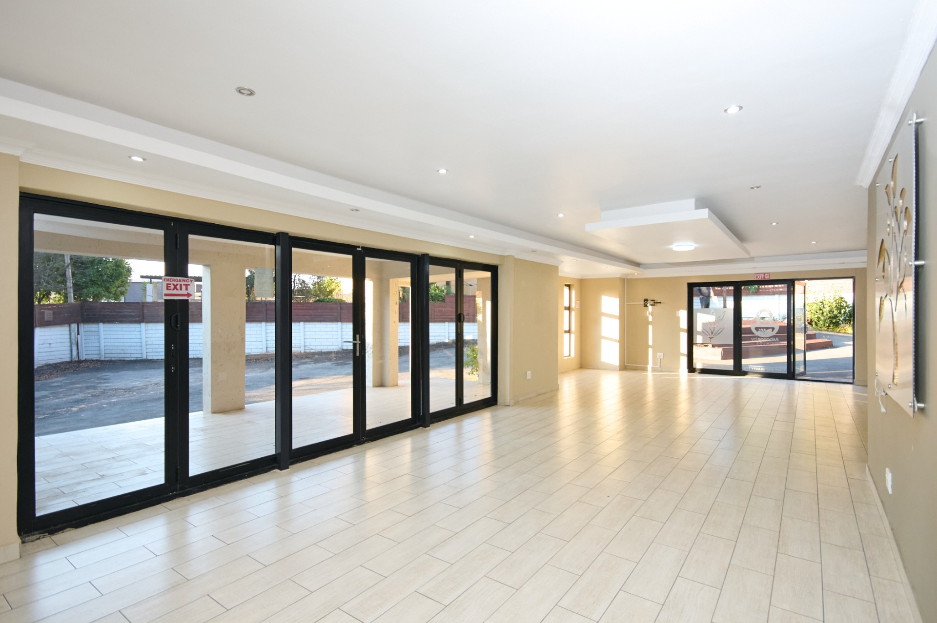 House for sale in Helderkruin, Roodepoort, 341 m²
