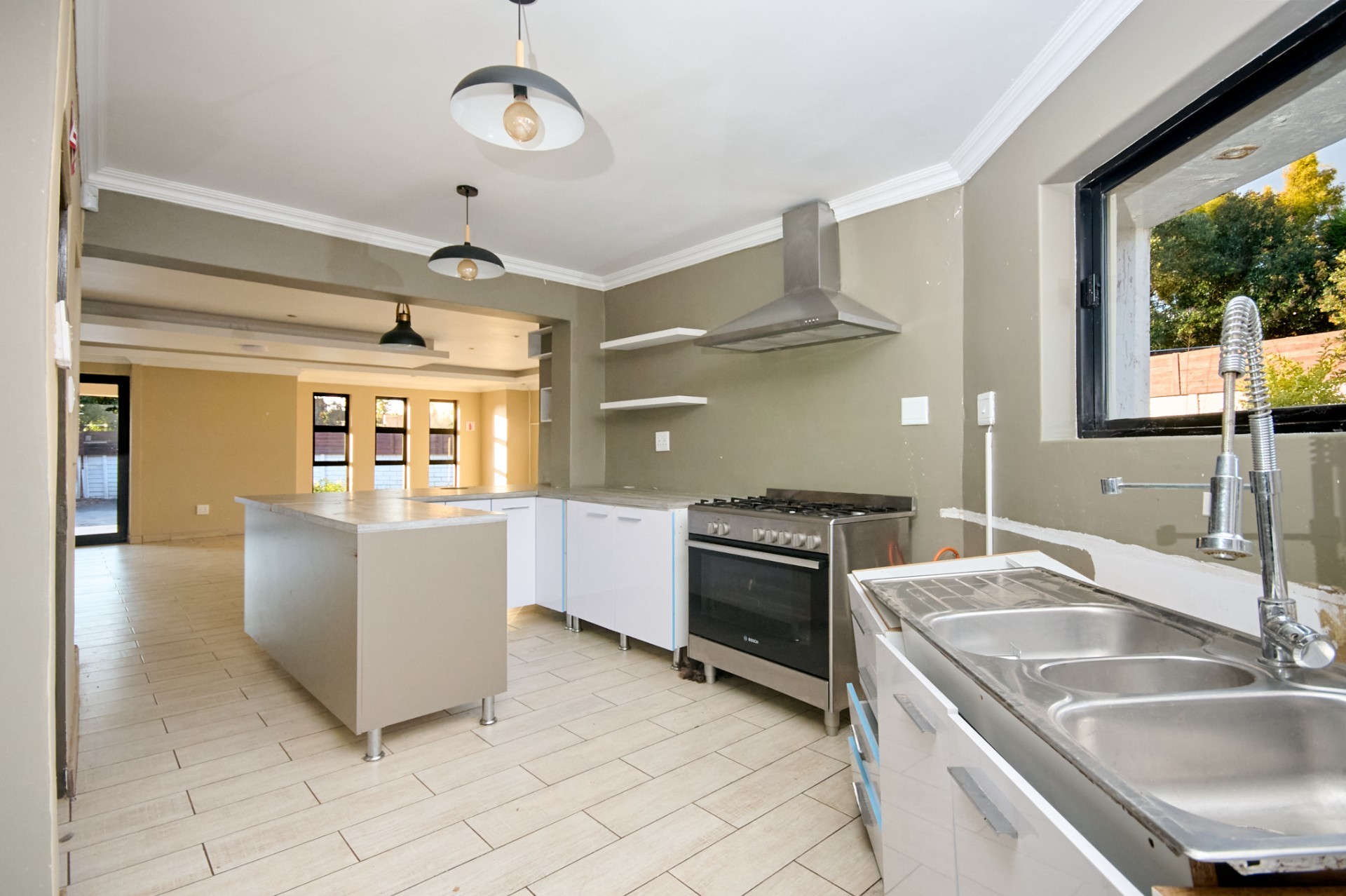 House for sale in Helderkruin, Roodepoort, 341 m²