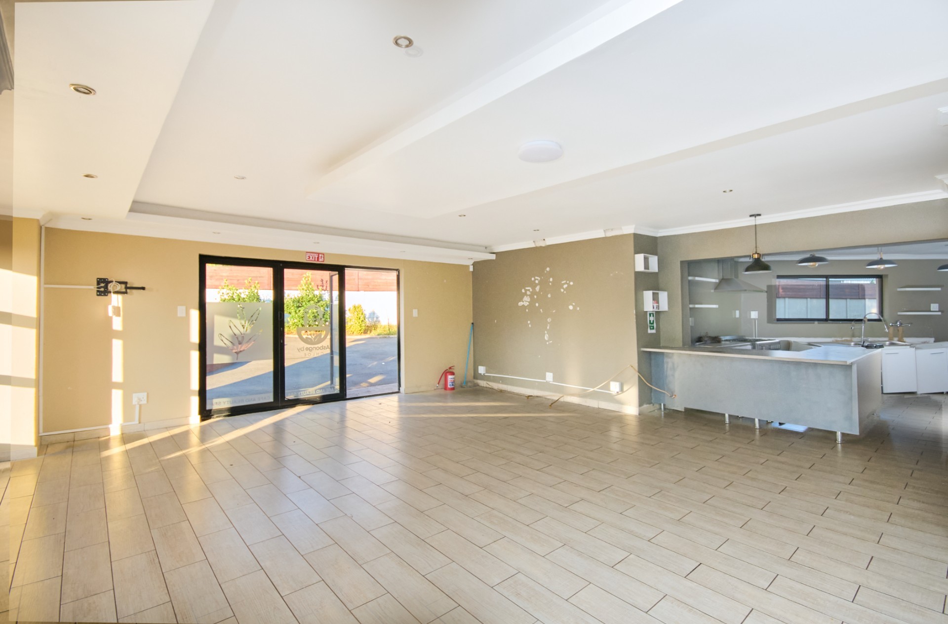House for sale in Helderkruin, Roodepoort, 341 m²