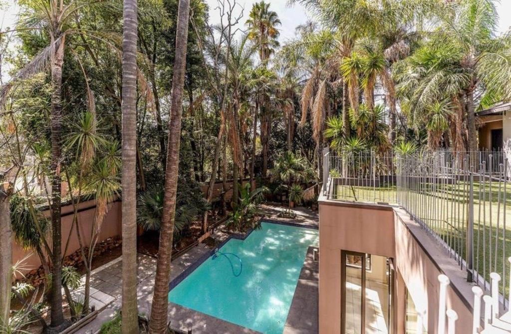 House for rent in Atholl, Sandton, 650 m²