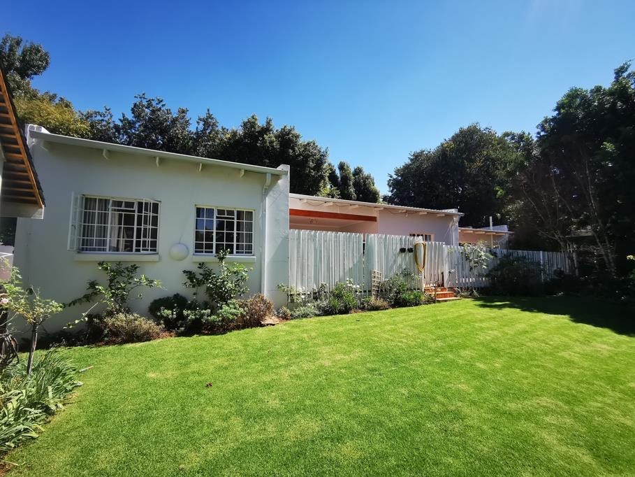 Apartment for rent in Atholl, Sandton, 130 m²