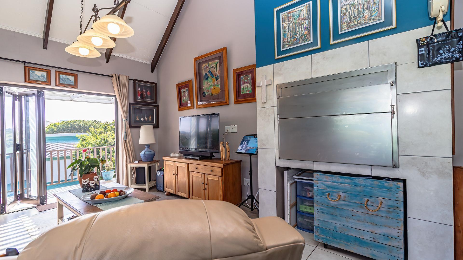 House for sale in Twee Kuilen, Diaz Beach, Mossel Bay, 180 m²