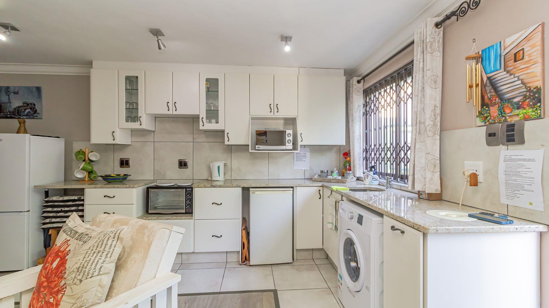 House for sale in Twee Kuilen, Diaz Beach, Mossel Bay, 180 m²