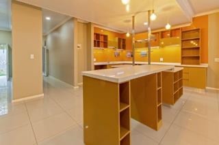 Duplex for rent in Morningside, Sandton, 270 m²