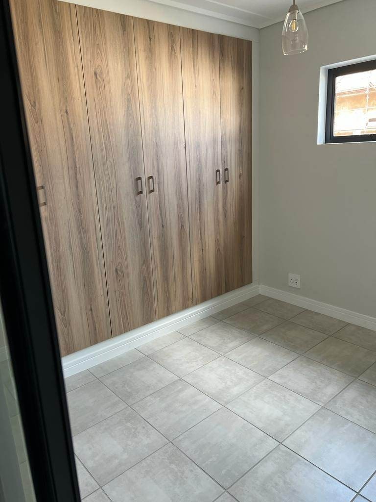 Apartment for sale in Linbro Park, Sandton, 34 m²