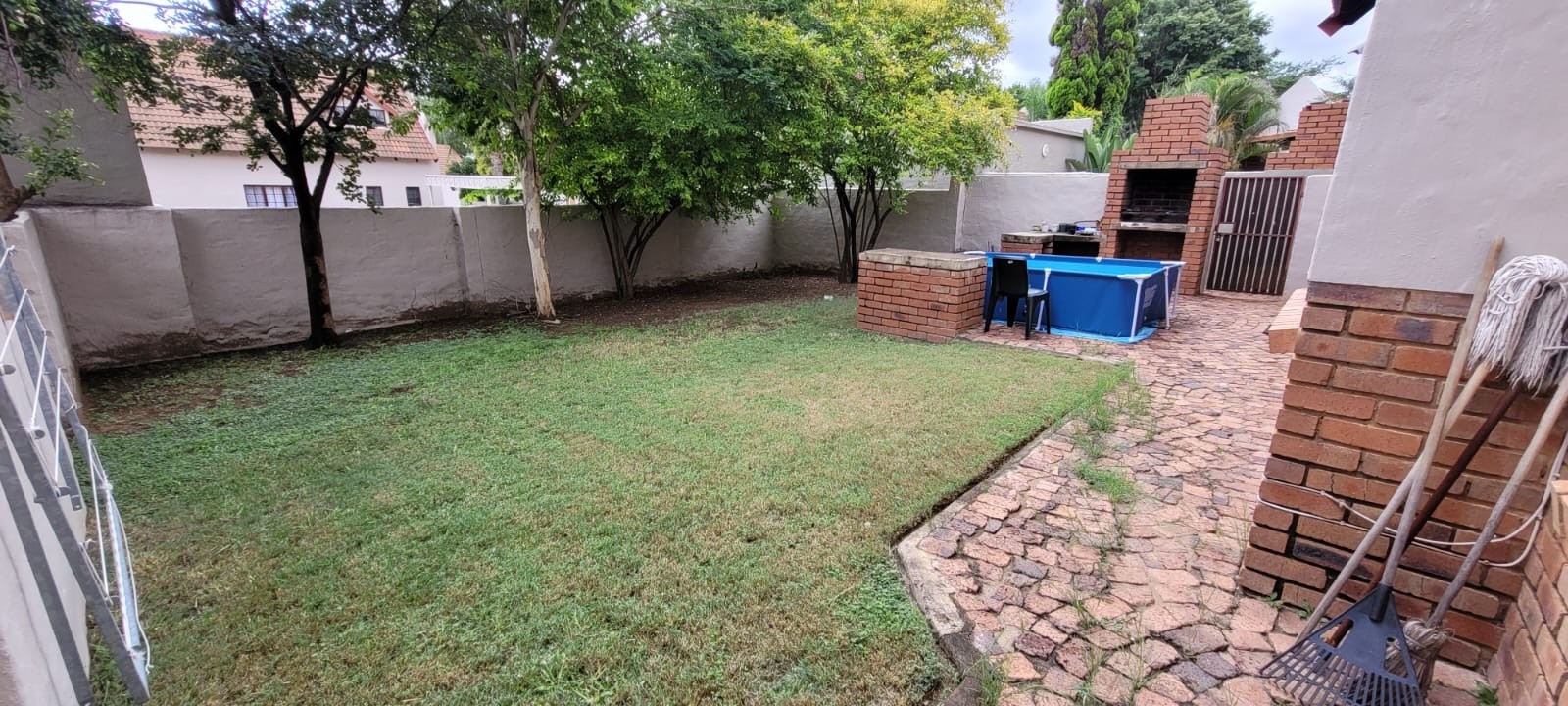 Townhouse for rent in Equestria, Pretoria, 141 m²