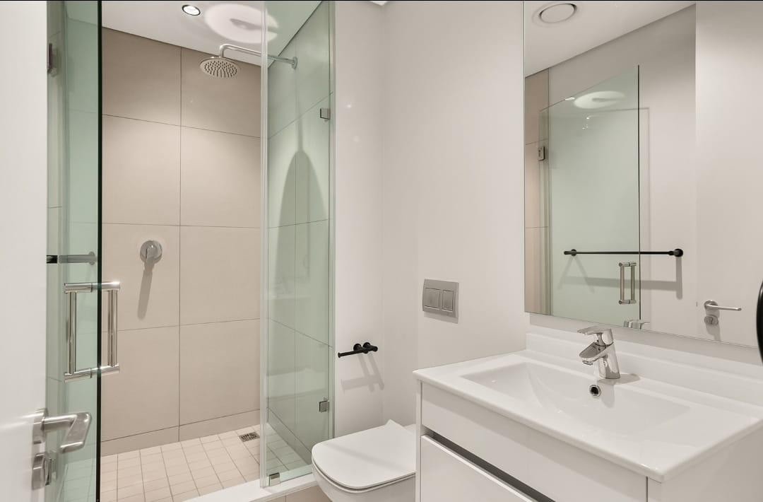 Apartment for sale in Waterfall Country Estate, Midrand, 80 m²