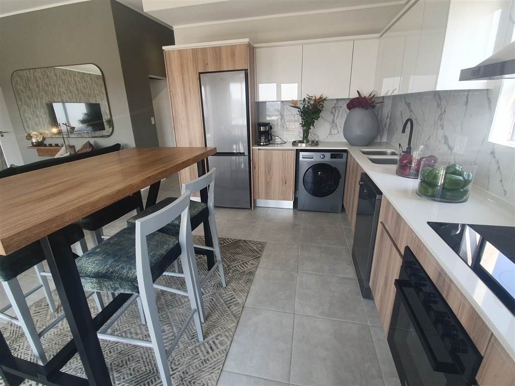 Apartment for sale in Waterfall, Midrand, 110 m²