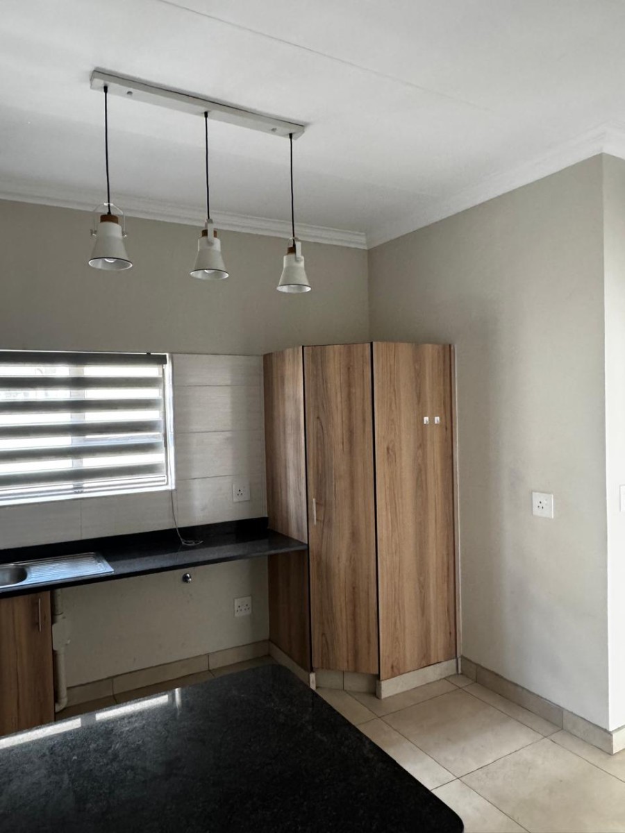 Apartment for rent in Goedeburg, Benoni, 00, Waterfall park, 0 beryl street, Goedeburg, Benoni, Gauteng