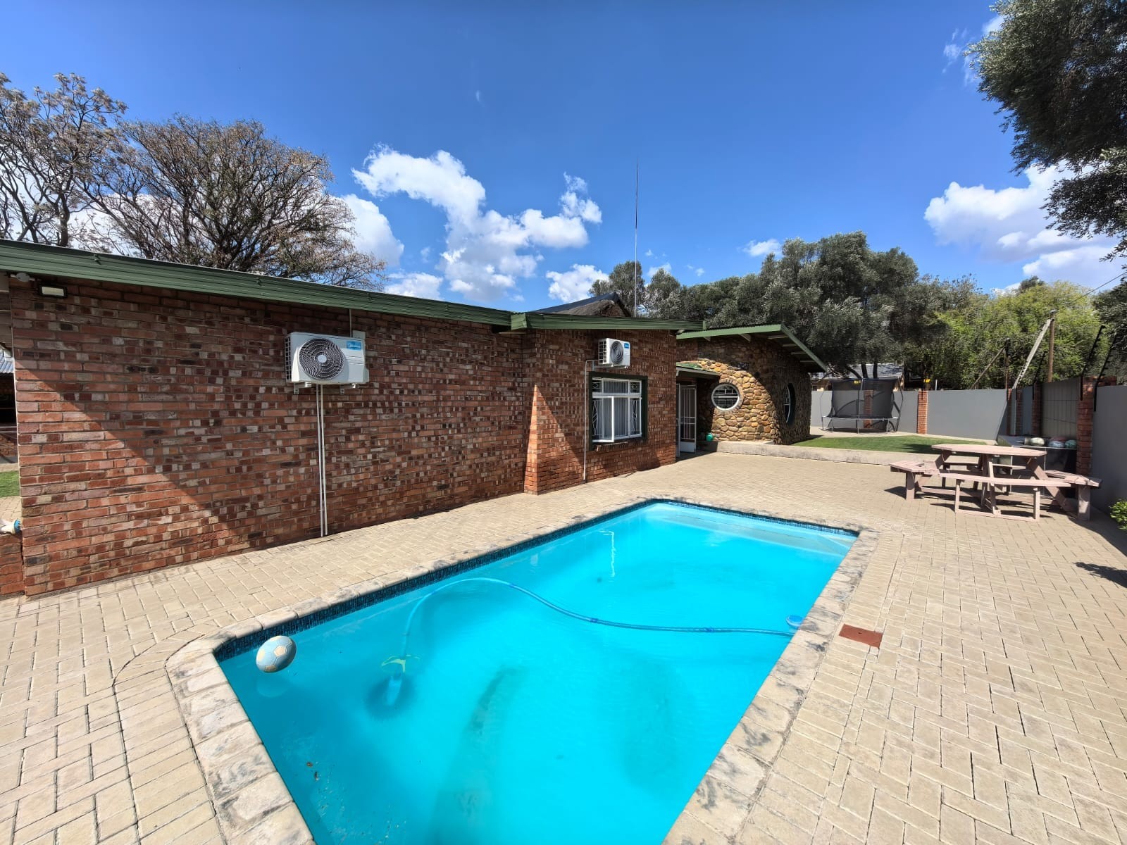 House for sale in New Park, Kimberley, 880 m²