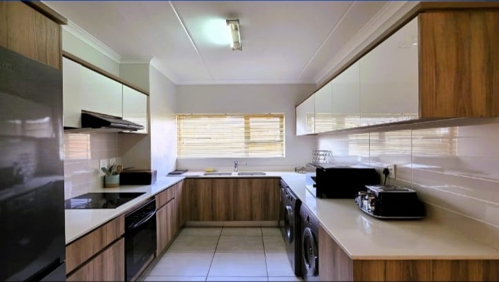 Apartment for sale in Blyde Riverwalk Estate, Pretoria, 101 m²