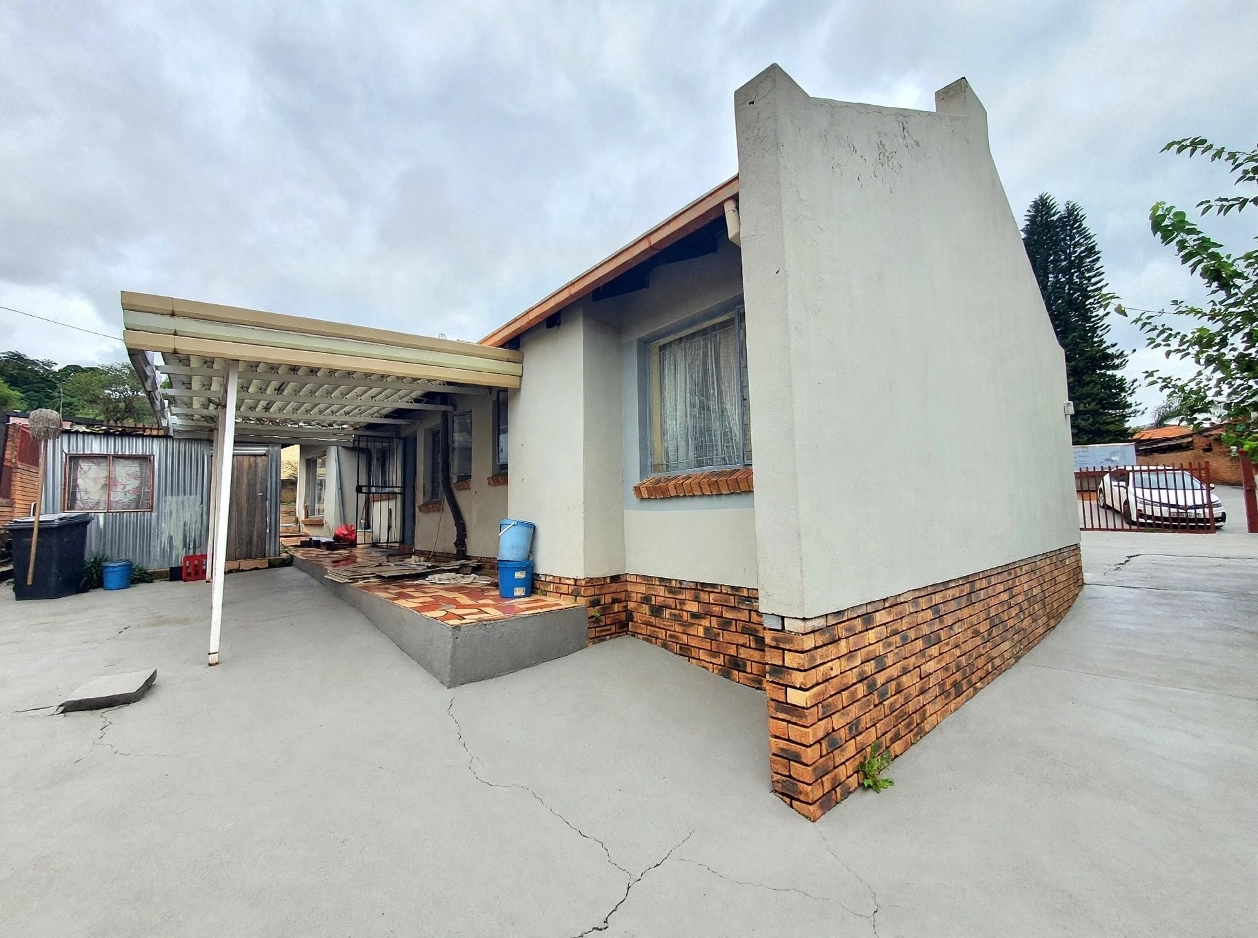 House for sale in Atteridgeville, Pretoria, 386 m²