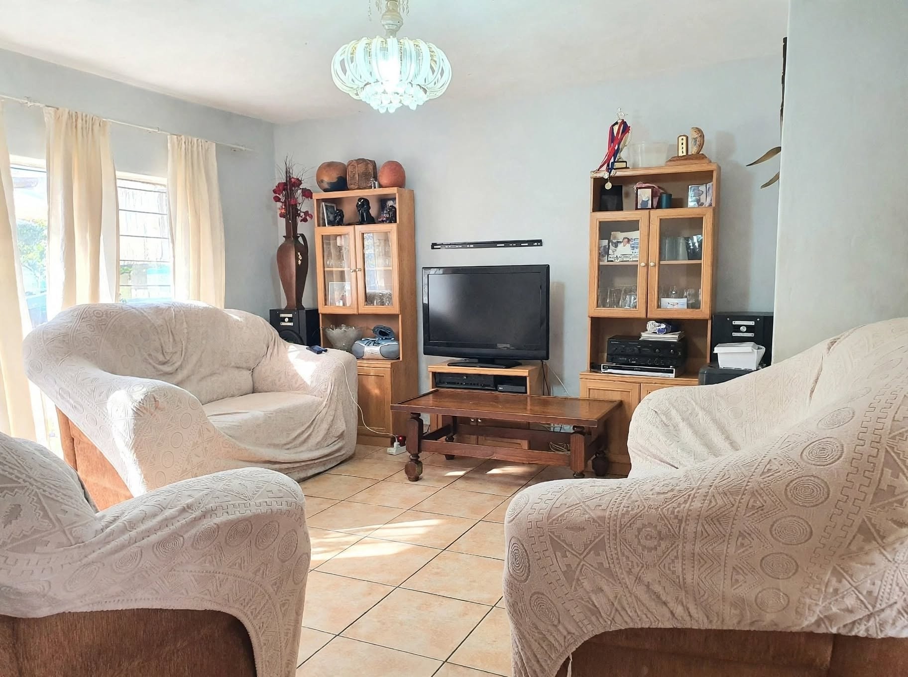 House for sale in Atteridgeville, Pretoria, 386 m²