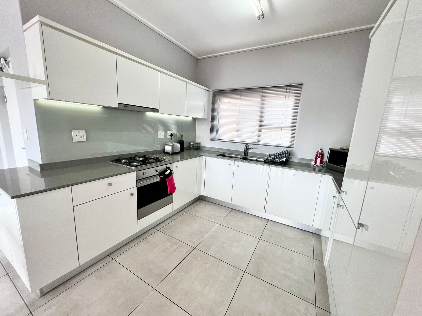 Apartment for rent in The Polofields, Waterfall, Midrand, The Polofields, The Polofields, Waterfall, Midrand, Gauteng, 110 m²