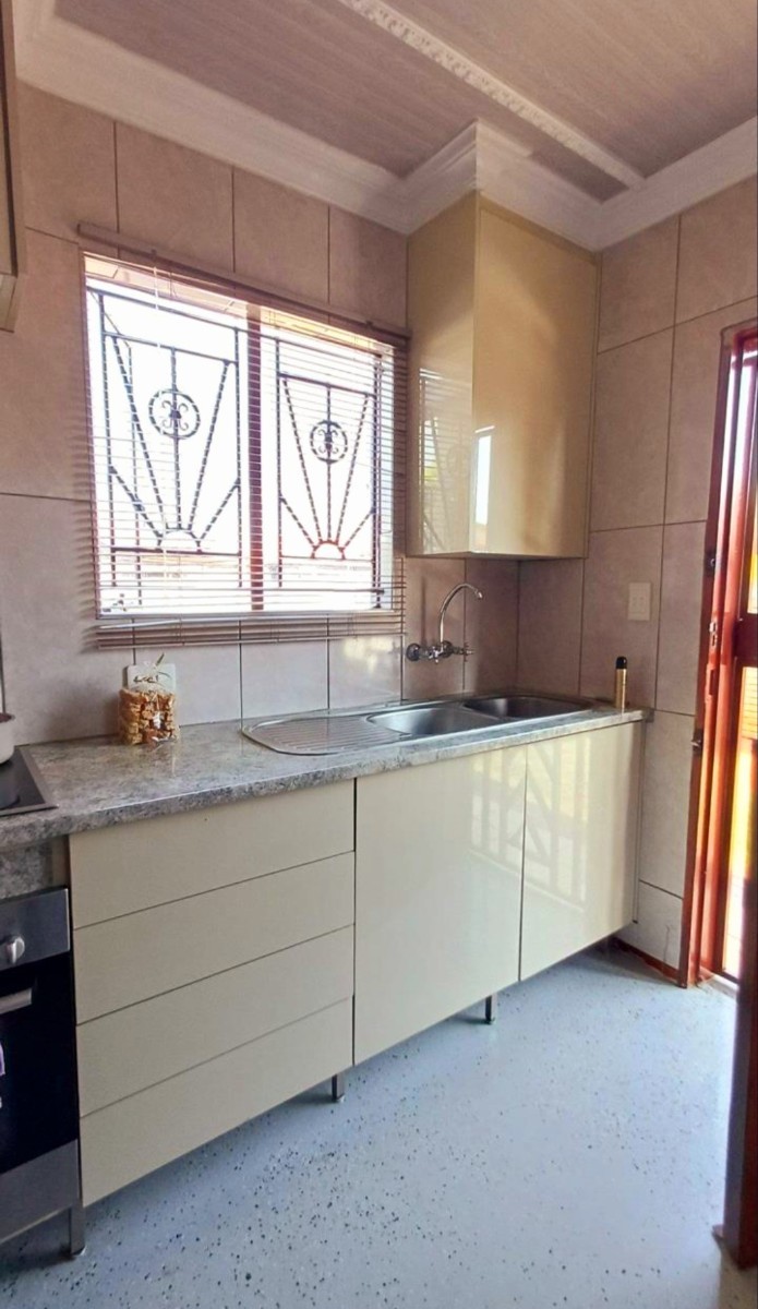 House for sale in The Orchards, Akasia, 300 m²