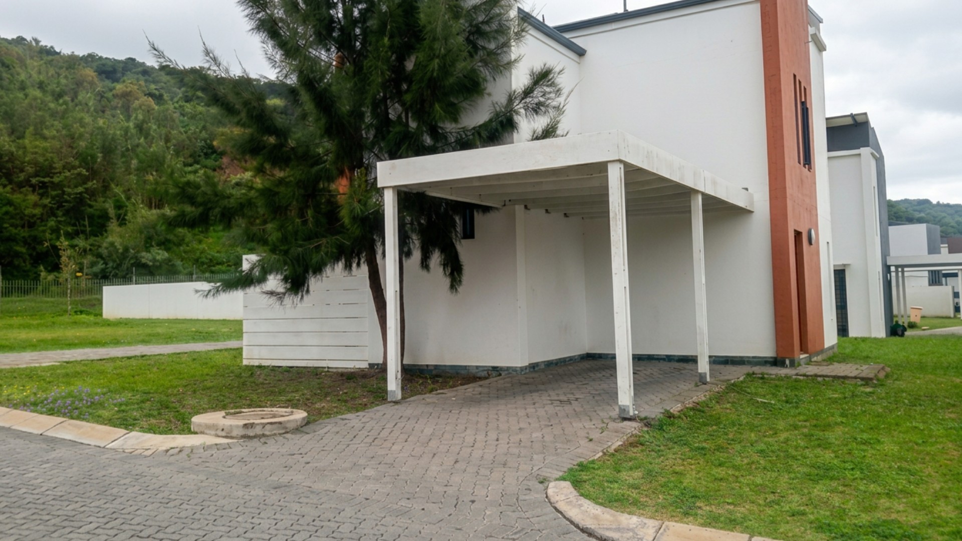 Townhouse for rent in Nahoon Valley Park, East London, 255 m²