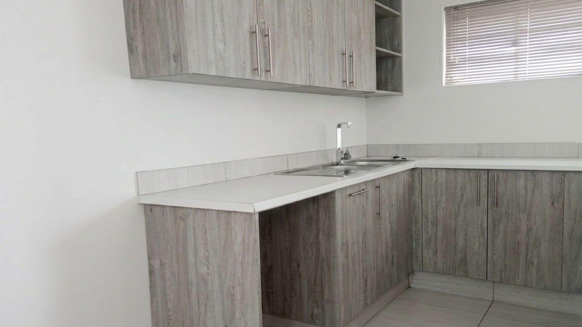 Townhouse for rent in Nahoon Valley Park, East London, 255 m²