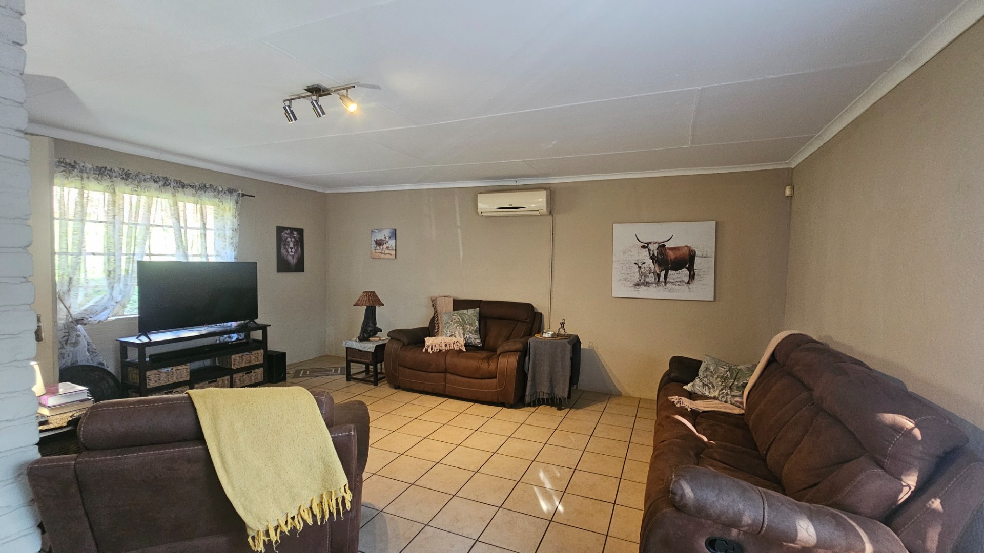 House for sale in Barberton, 1487 m²