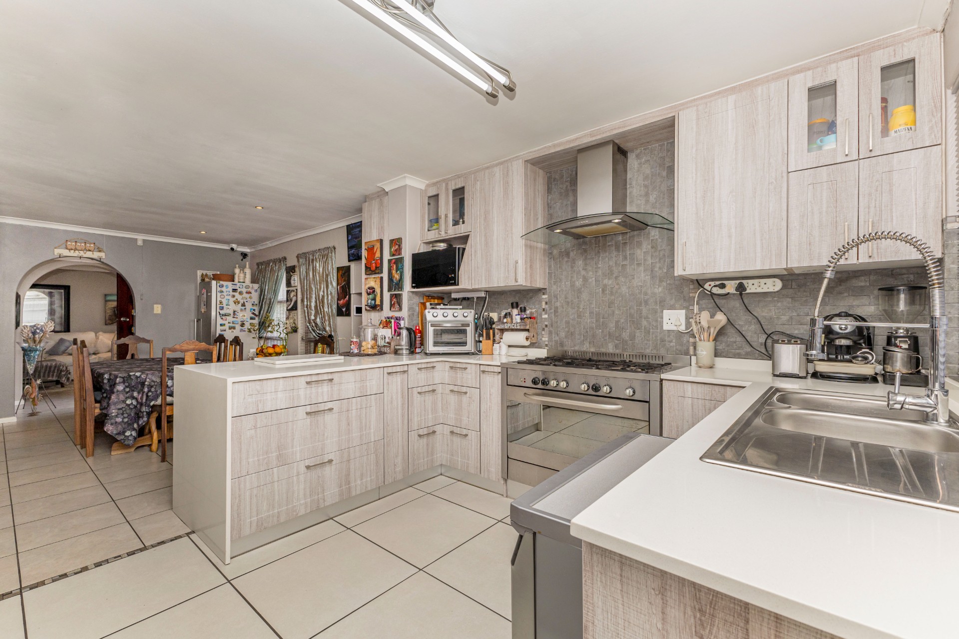 House for sale in Glen Ive, Stellenberg, Bellville, 215 m²