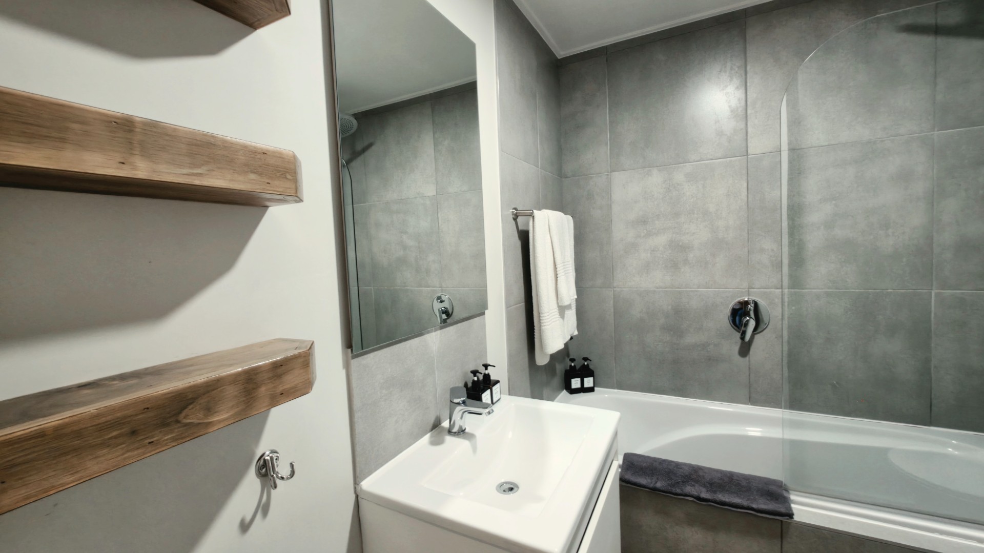Apartment for sale in Mossel Bay Central, Mossel Bay, 50 m²