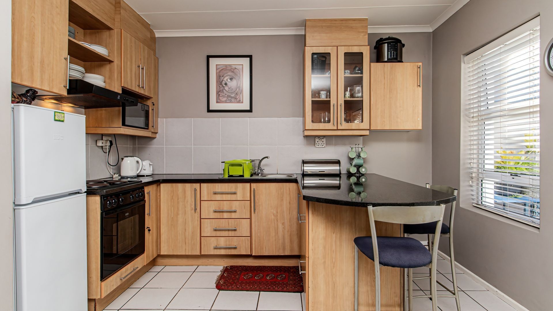 Apartment for rent in Knysna Central, Knysna, 37 m²