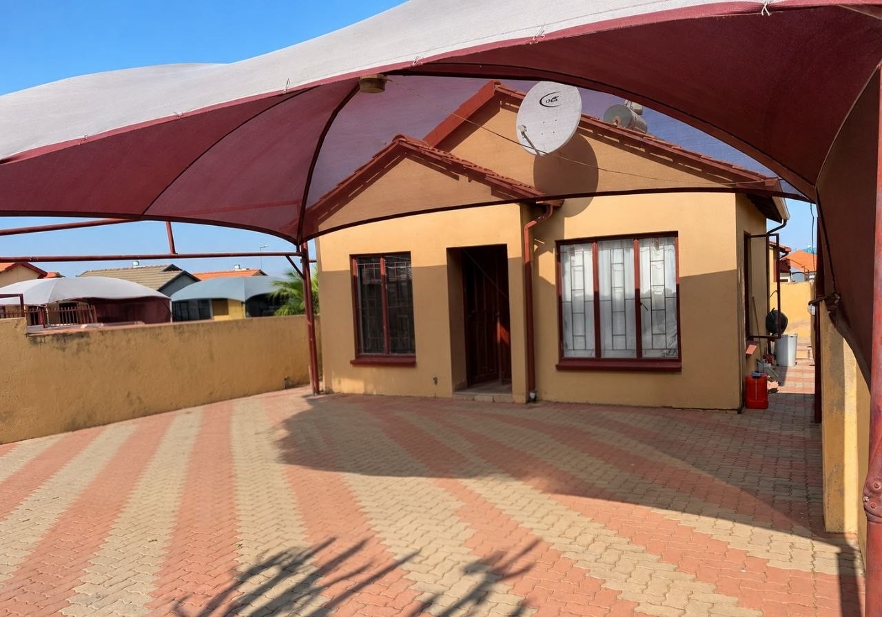 House for sale in Soshanguve VV, Soshanguve, 78 m²