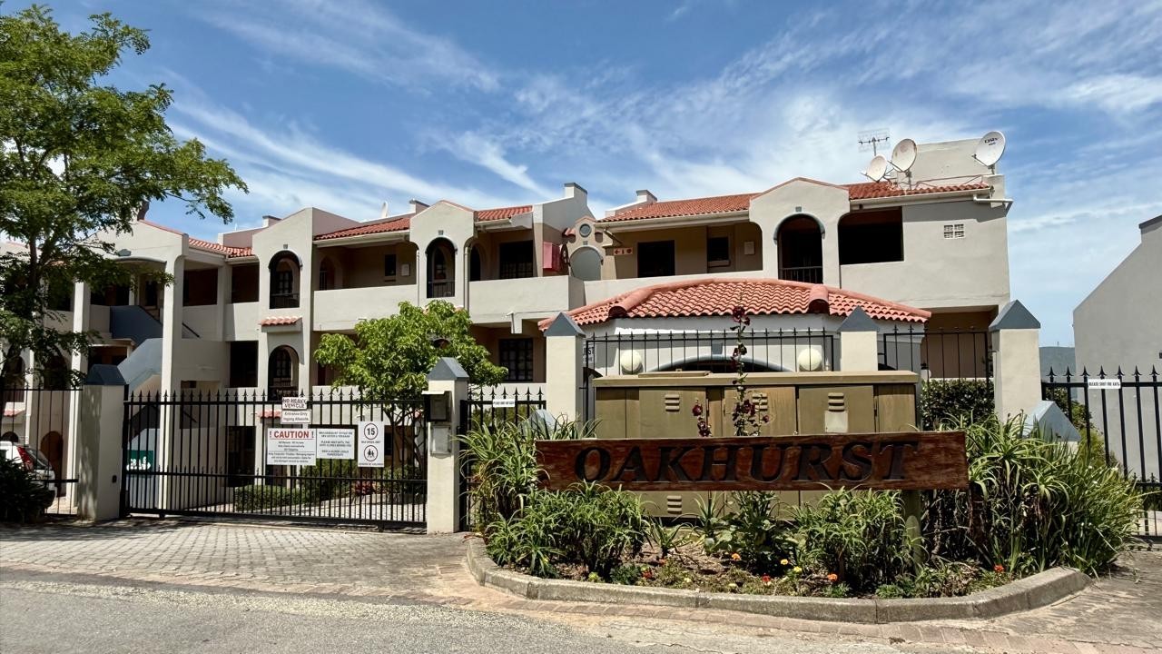 Apartment for rent in Knysna Central, Knysna, 75 m²