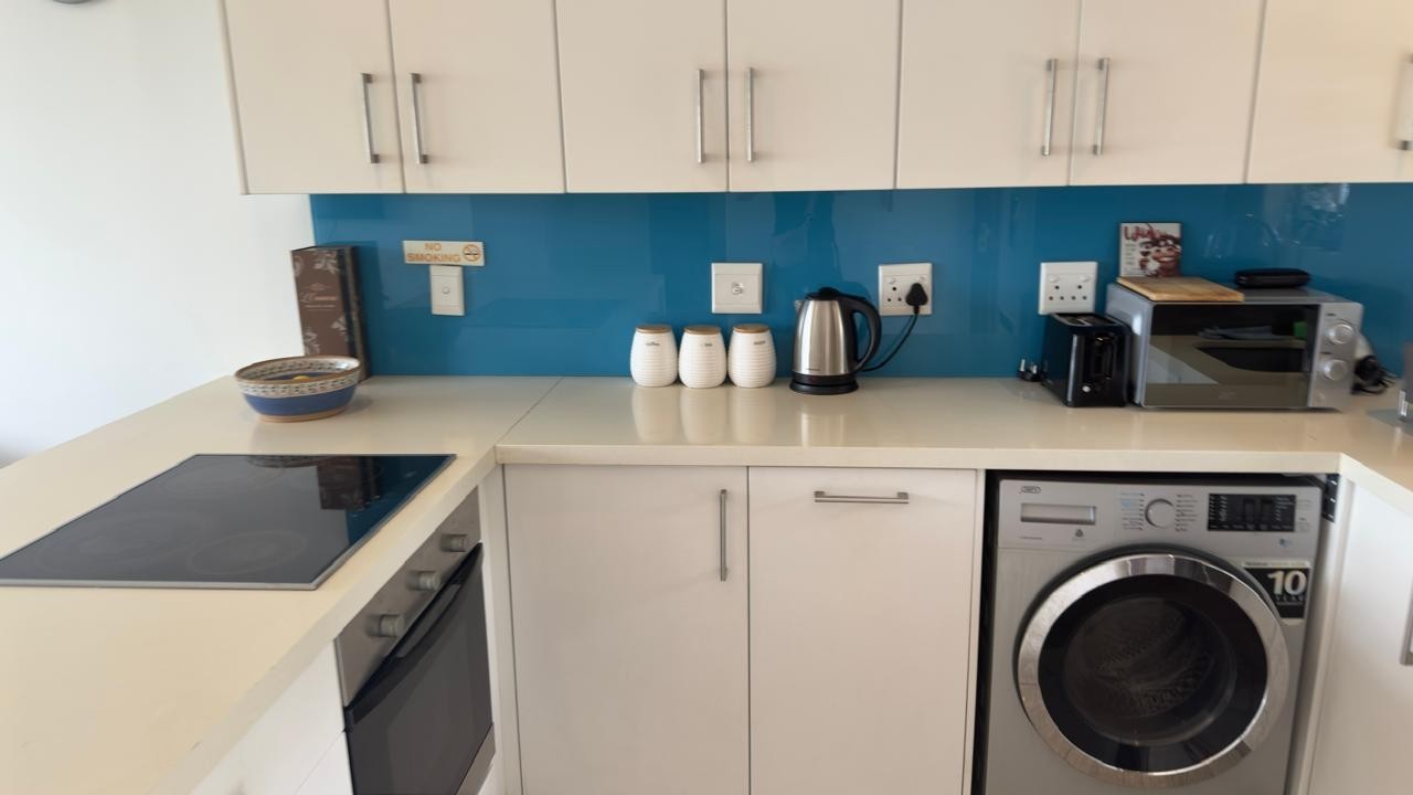 Apartment for rent in Knysna Central, Knysna, 75 m²