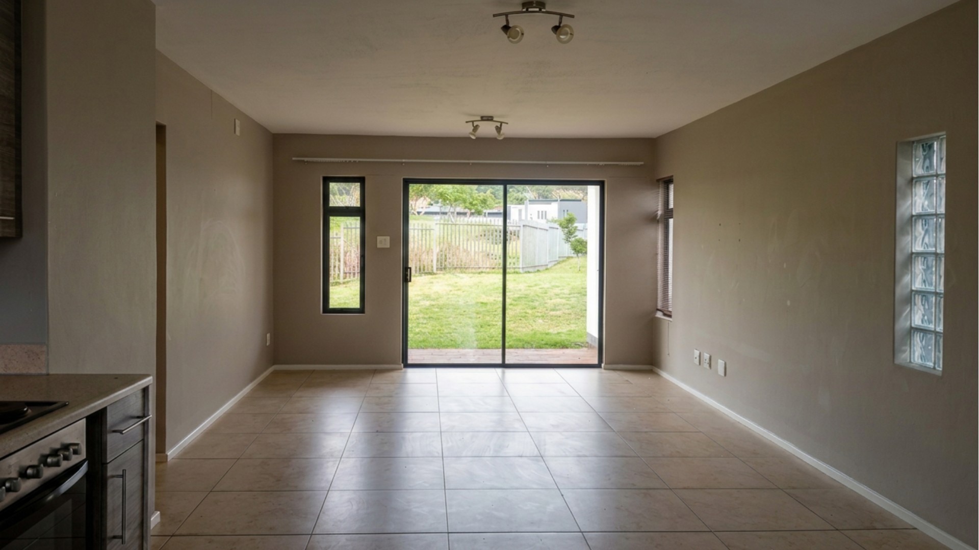 Apartment for sale in Nahoon Valley Park, East London, 88 m²