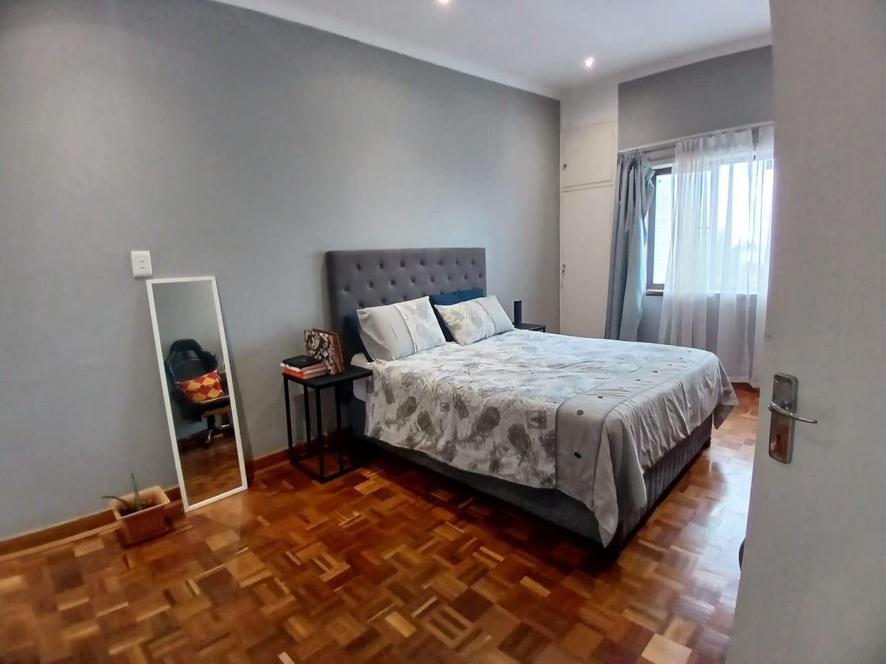 Apartment for rent in Essenwood, Durban, KwaZulu Natal, 89 m²