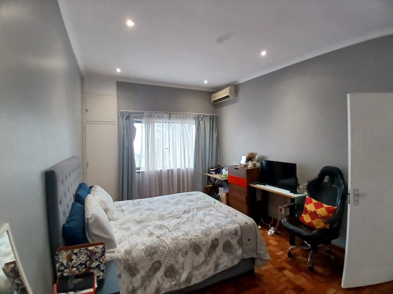 Apartment for rent in Essenwood, Durban, KwaZulu Natal, 89 m²