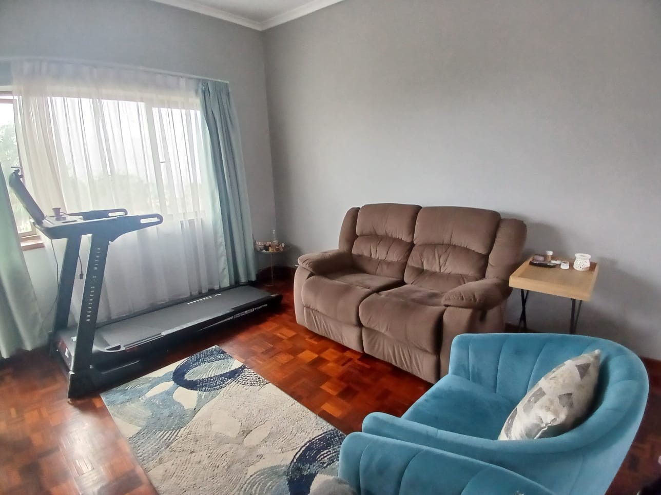 Apartment for rent in Essenwood, Durban, KwaZulu Natal, 89 m²