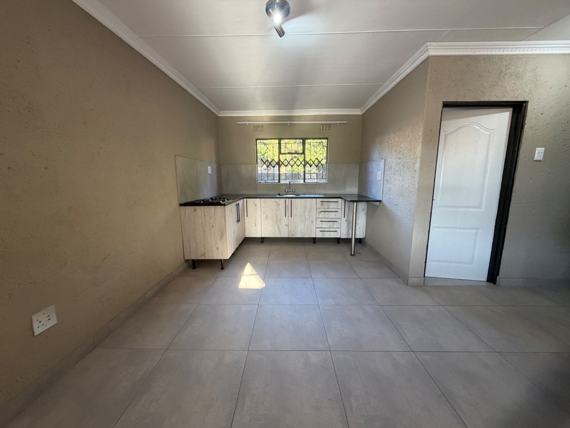 Room for rent in Kanyamazane, Nsikazi, 55 Kanyamazane e1 (5th floor), Kanyamazane, 54 Kanyamazane, Kanyamazane, Nsikazi, Mpumalanga