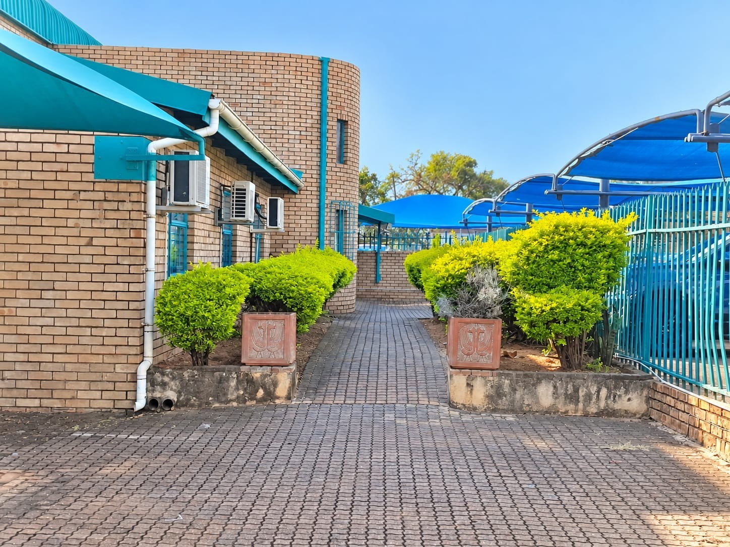 Warehouse for rent in Nelspruit Central, Nelspruit, 687 m²