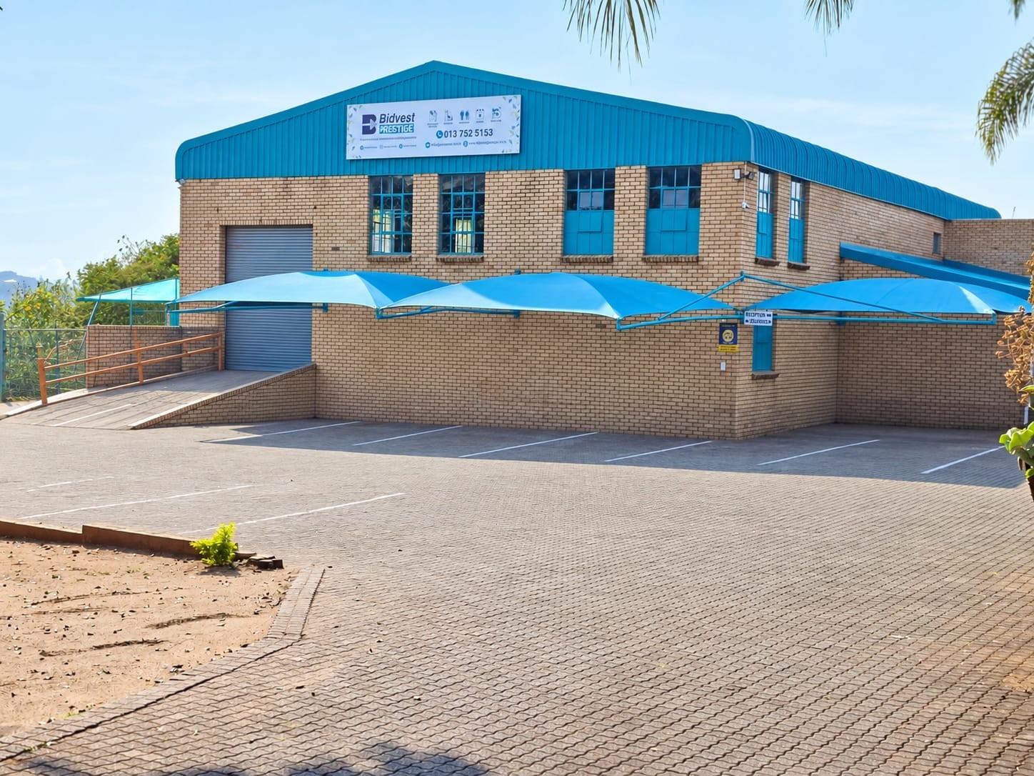 Warehouse for rent in Nelspruit Central, Nelspruit, 687 m²