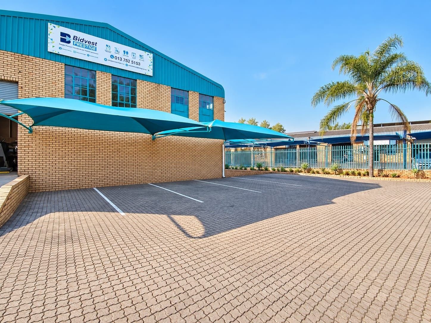 Warehouse for rent in Nelspruit Central, Nelspruit, 687 m²