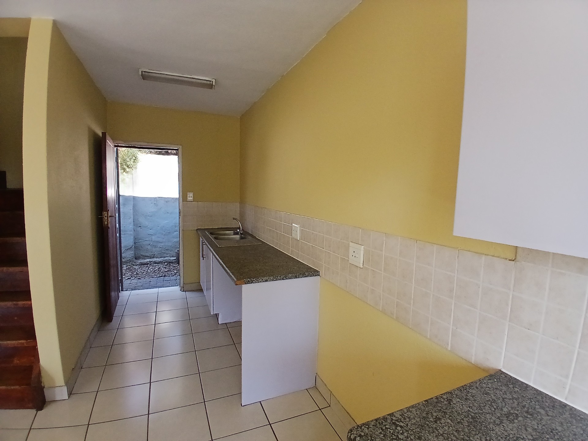 Townhouse for sale in Kosmosdal, Centurion, 108 m²