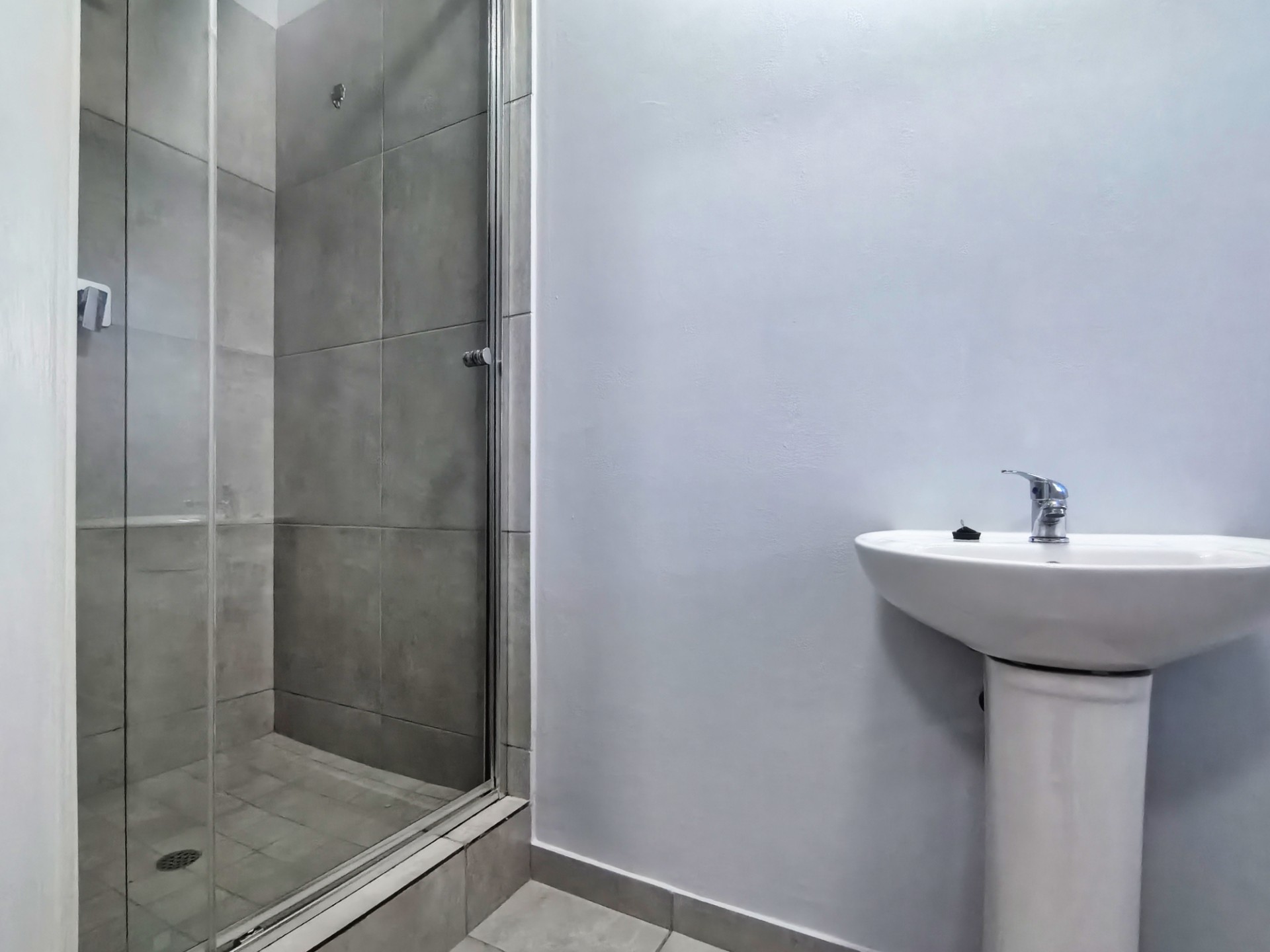 Apartment for rent in Chase Valley, Pietermaritzburg, KwaZulu Natal, 370 Block W (1st floor), Forest Waters, 70 Connor Road, Chase Valley, Pietermaritzburg, KwaZulu Natal, 62 m²
