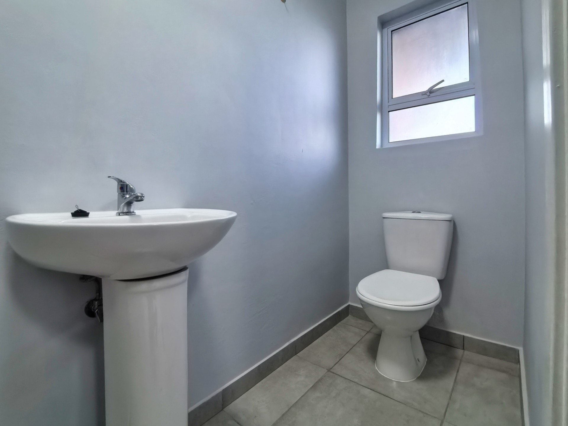 Apartment for rent in Chase Valley, Pietermaritzburg, KwaZulu Natal, 370 Block W (1st floor), Forest Waters, 70 Connor Road, Chase Valley, Pietermaritzburg, KwaZulu Natal, 62 m²